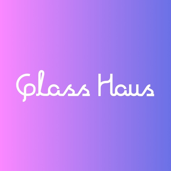 Meet your Posher, Lacee of Glass Haus - Picture 1 of 2